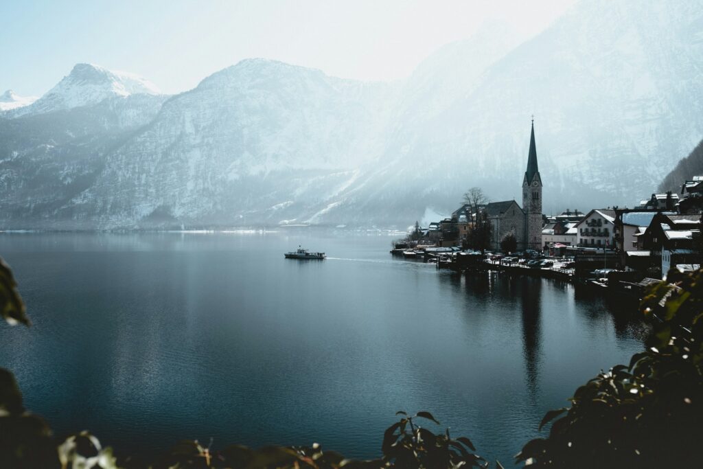 Hallstatt - Places to travel in winter